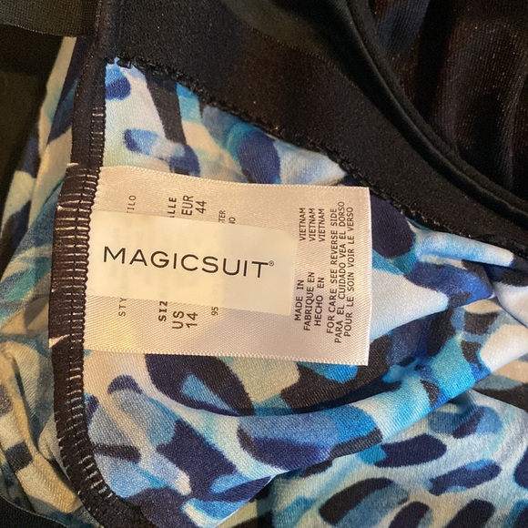 EUC Magicsuit Bathing Suit Top Only - Picture 5 of 6